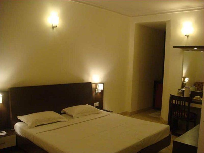Hotel Surya International Delhi  Exterior foto
